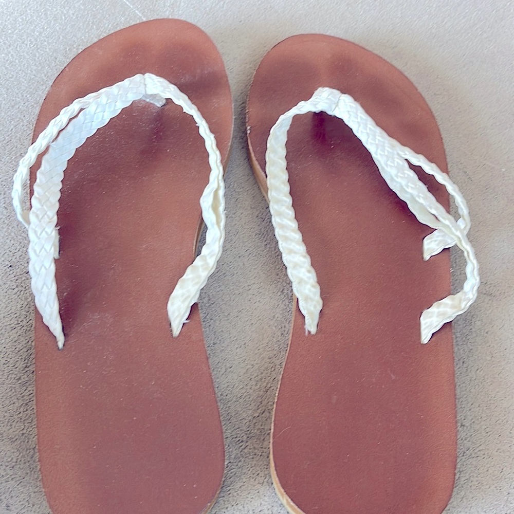 Size 8 good shape Sandles